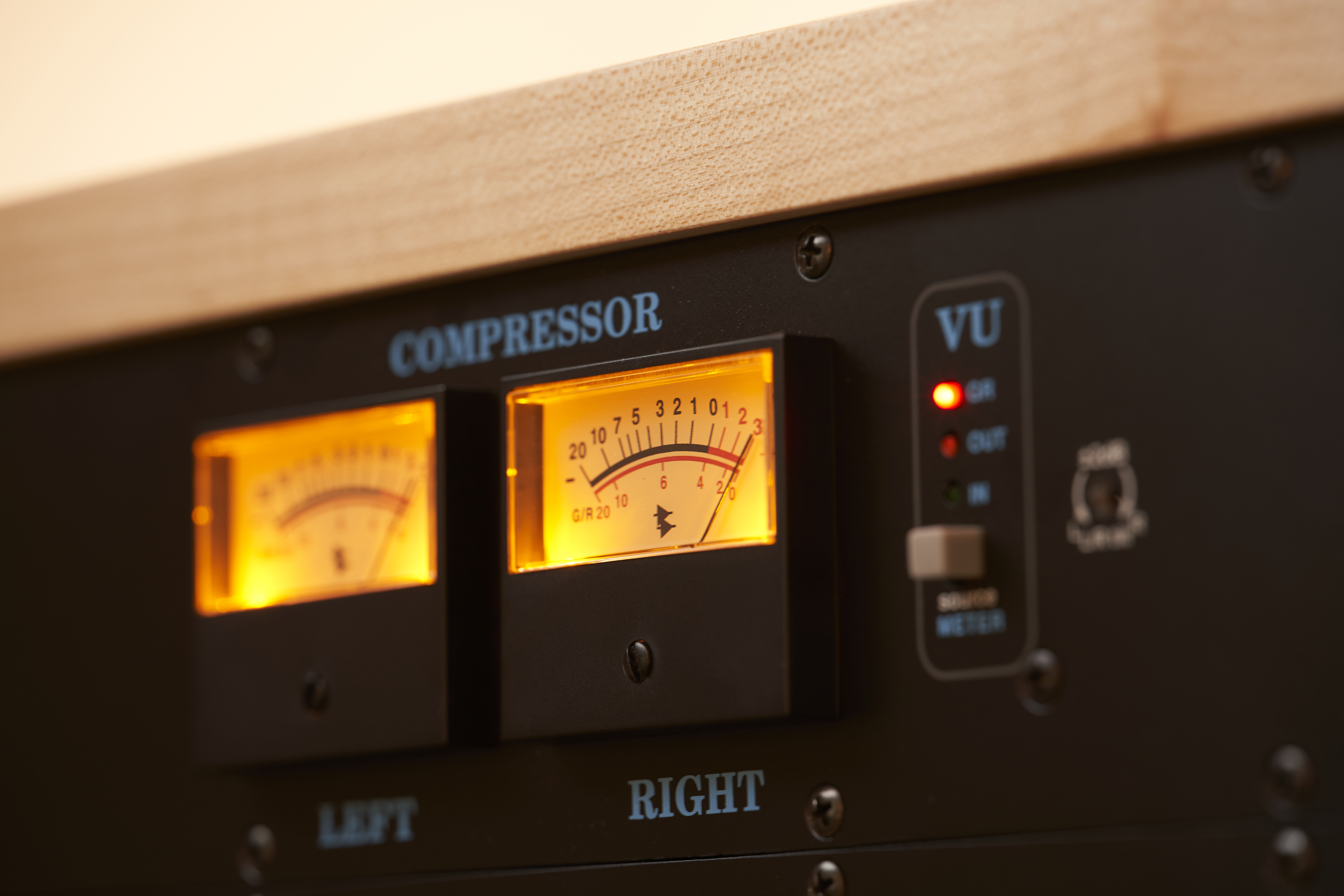 API 2500 Bus Compressor